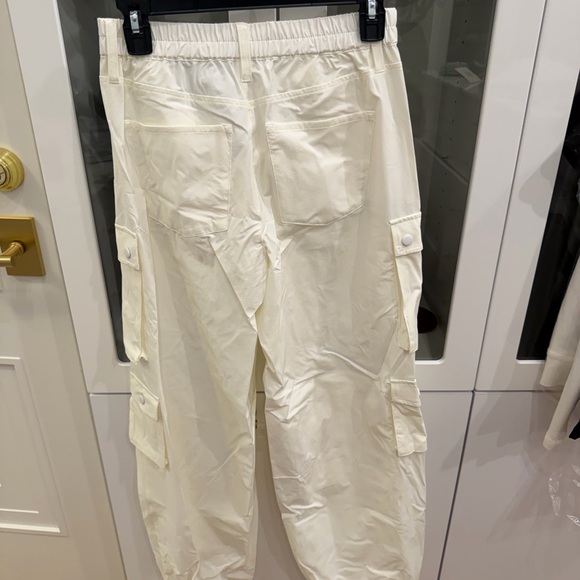Alice + Olivia Off White Cargo Pants - Picture 2 of 3